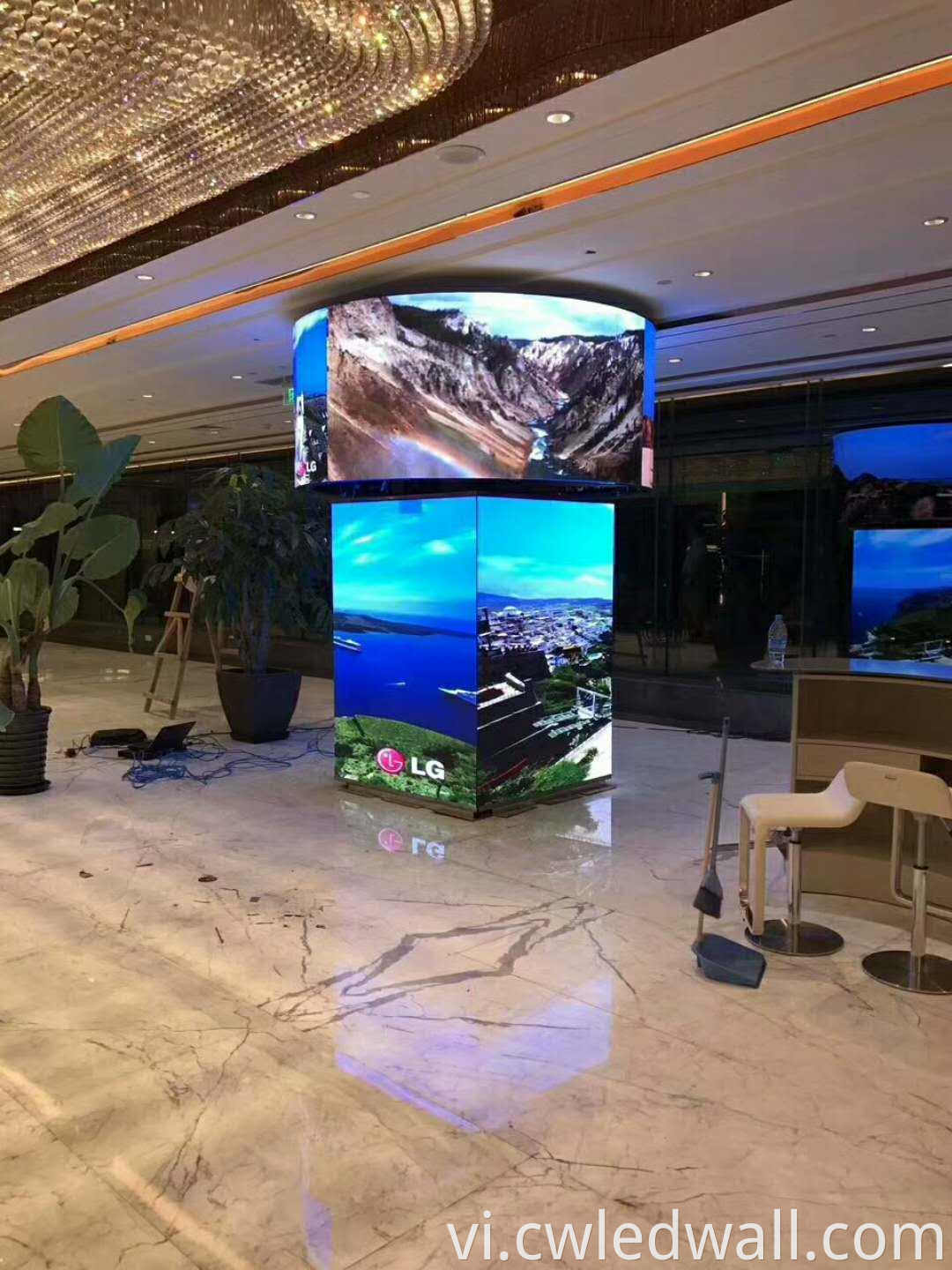 Indoor Edge Led Wall Display Installation 03